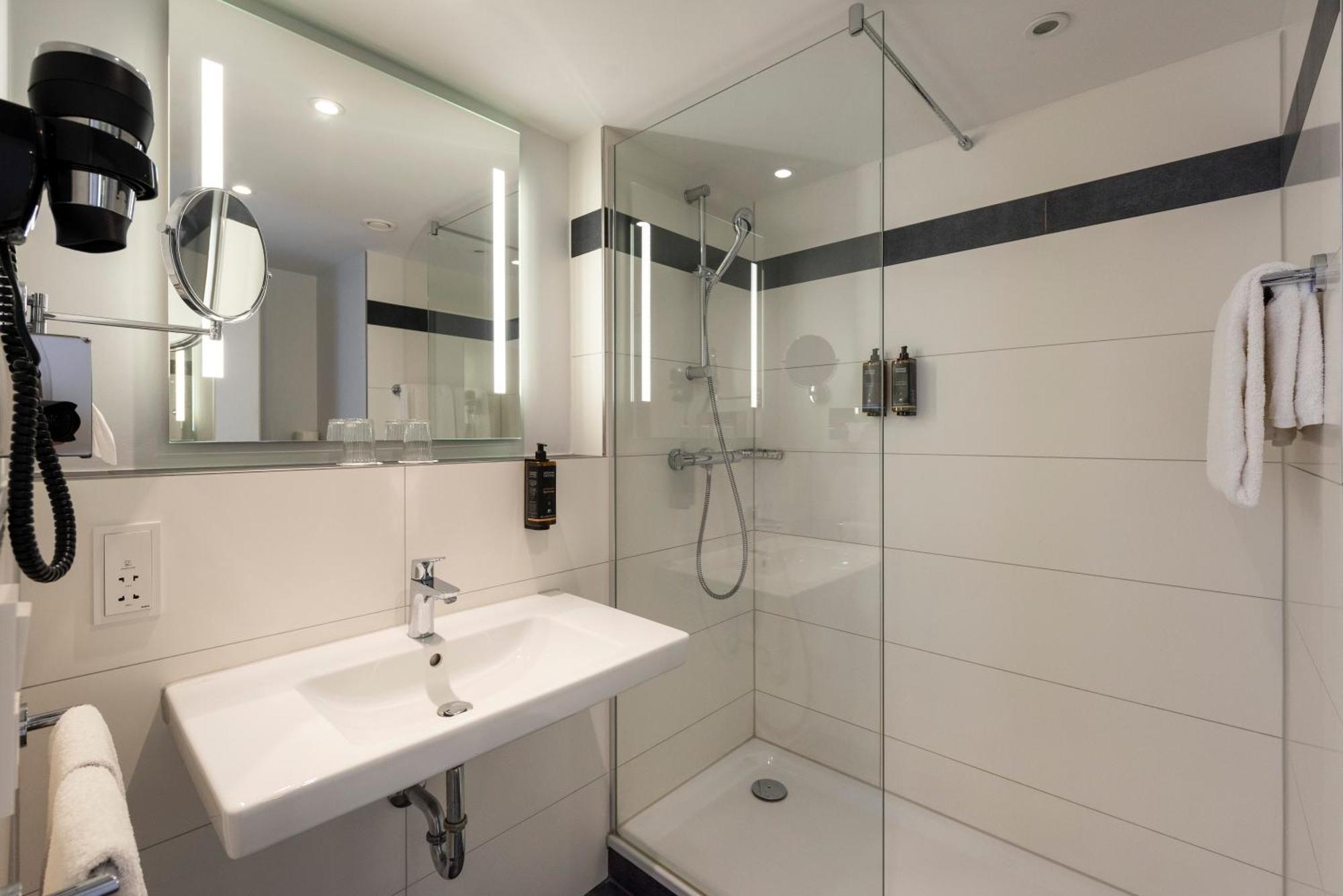 Mercure Hotel Duesseldorf Sued Ngoại thất bức ảnh