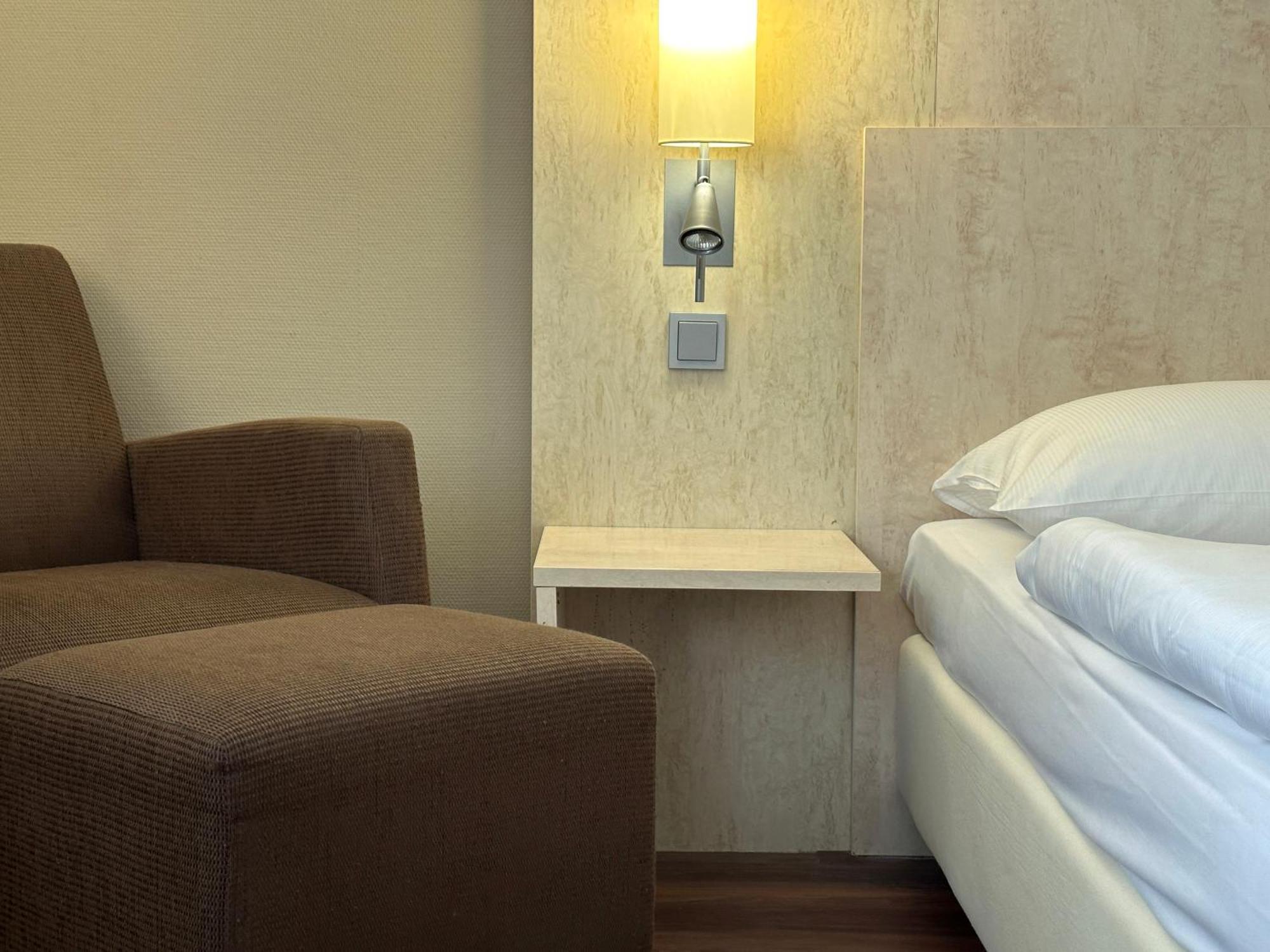 Mercure Hotel Duesseldorf Sued Ngoại thất bức ảnh